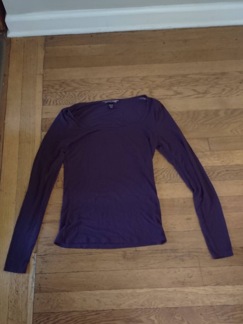victoria's secret lightweight plum purple long sleeved casual top size small